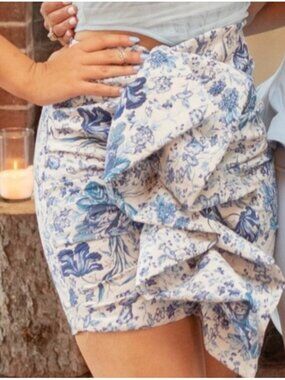 House of CB London Blue White Floral Draped Mini Skirt Size M High Waist Stateme